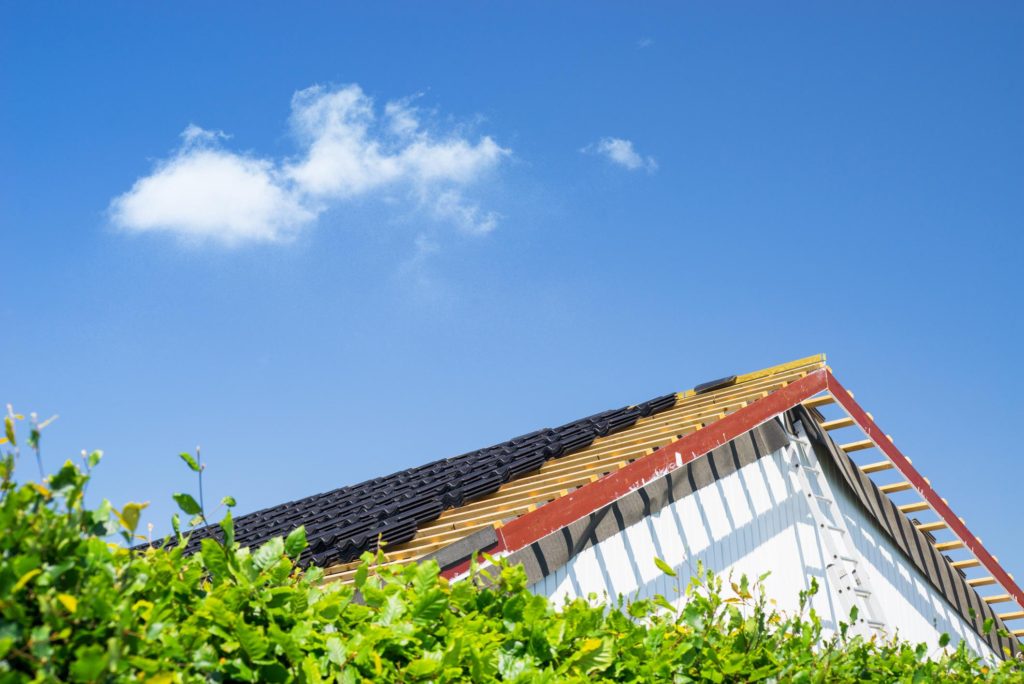 house of the roof under construction